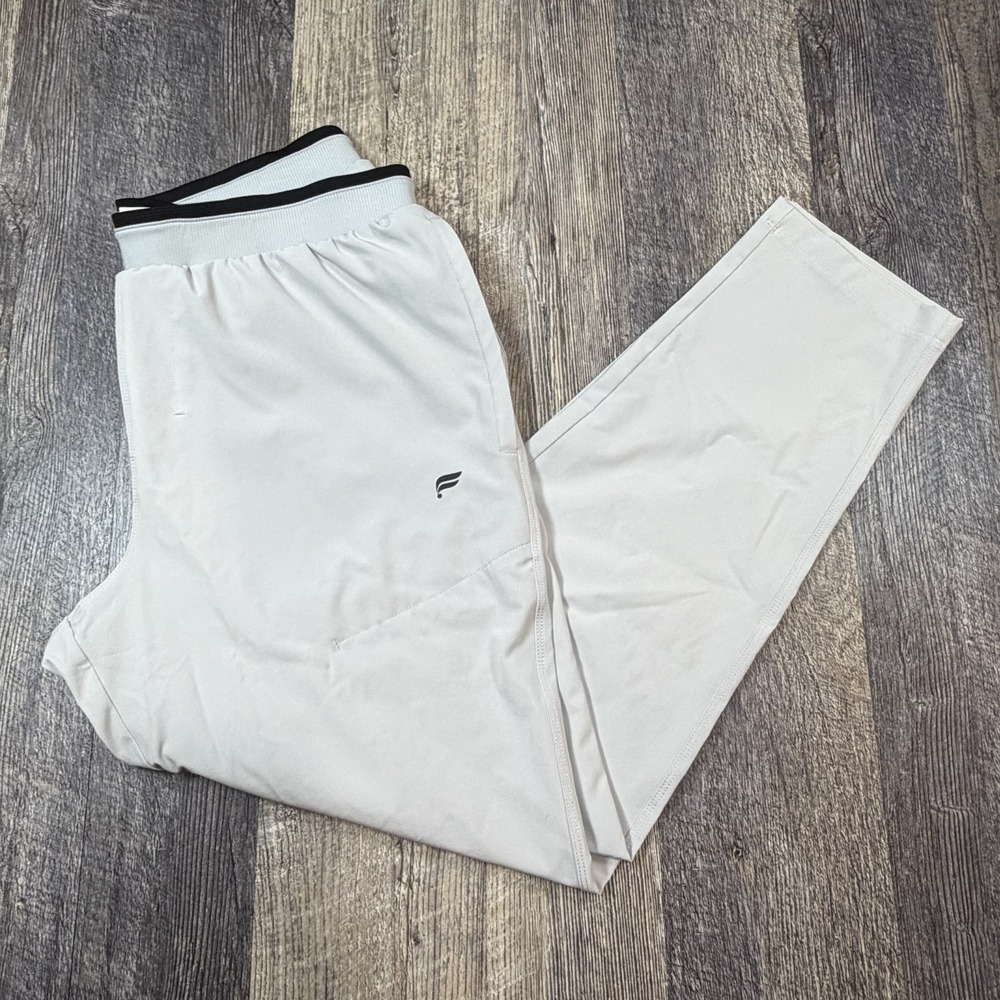Fabletics The Fundamental Pant Men's Large Gray Performance Jogger Travel Pants
